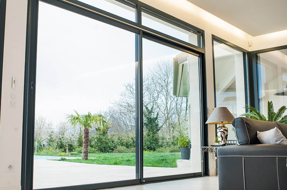 Slim aluminium patio door